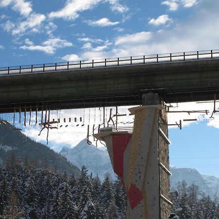 ホテル Area 47 - Tirol エッツタール・バーンホフ エクステリア 写真