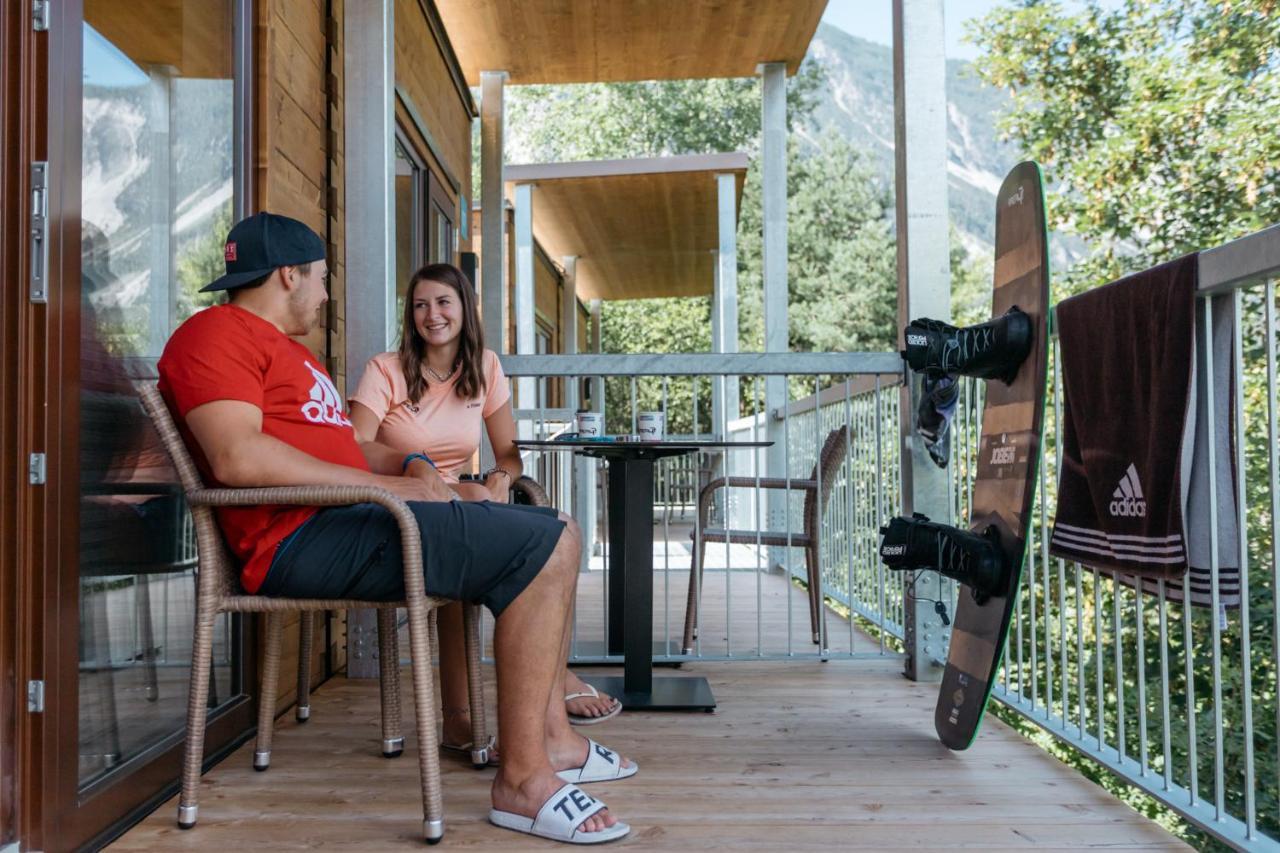ホテル Area 47 - Tirol エッツタール・バーンホフ エクステリア 写真
