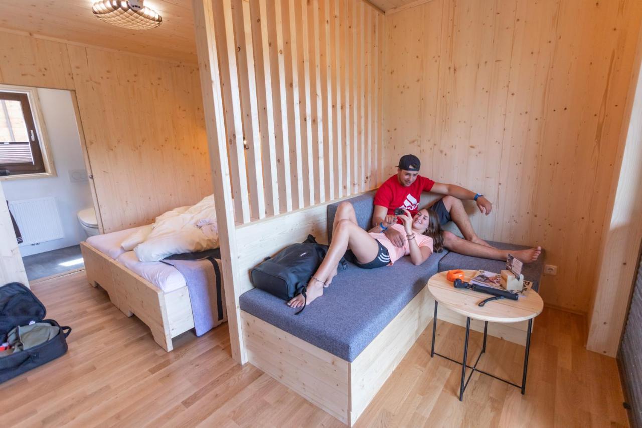 ホテル Area 47 - Tirol エッツタール・バーンホフ エクステリア 写真