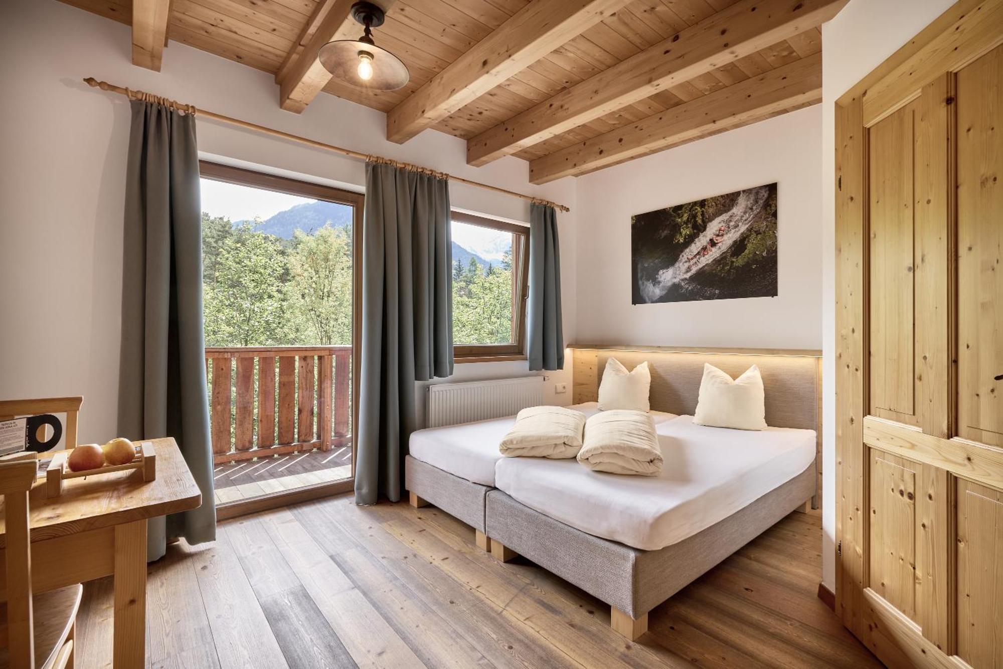 ホテル Area 47 - Tirol エッツタール・バーンホフ エクステリア 写真