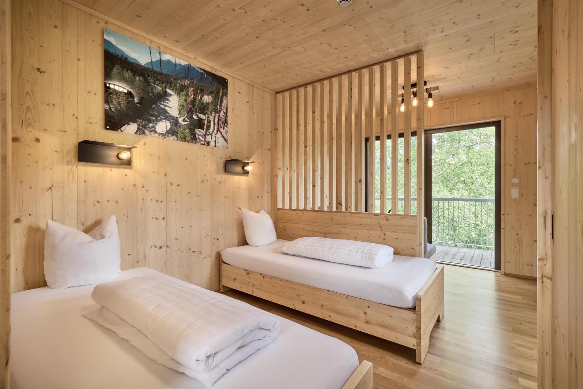 ホテル Area 47 - Tirol エッツタール・バーンホフ エクステリア 写真