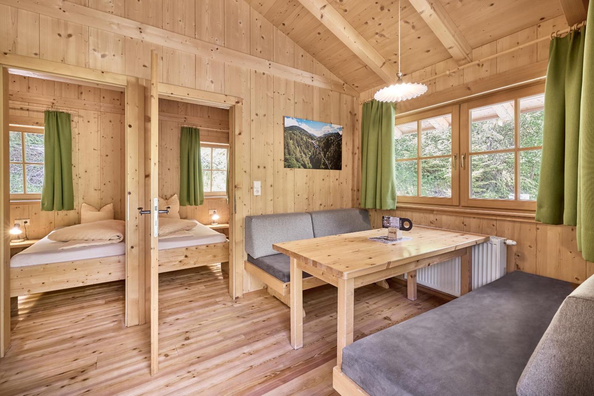 ホテル Area 47 - Tirol エッツタール・バーンホフ エクステリア 写真