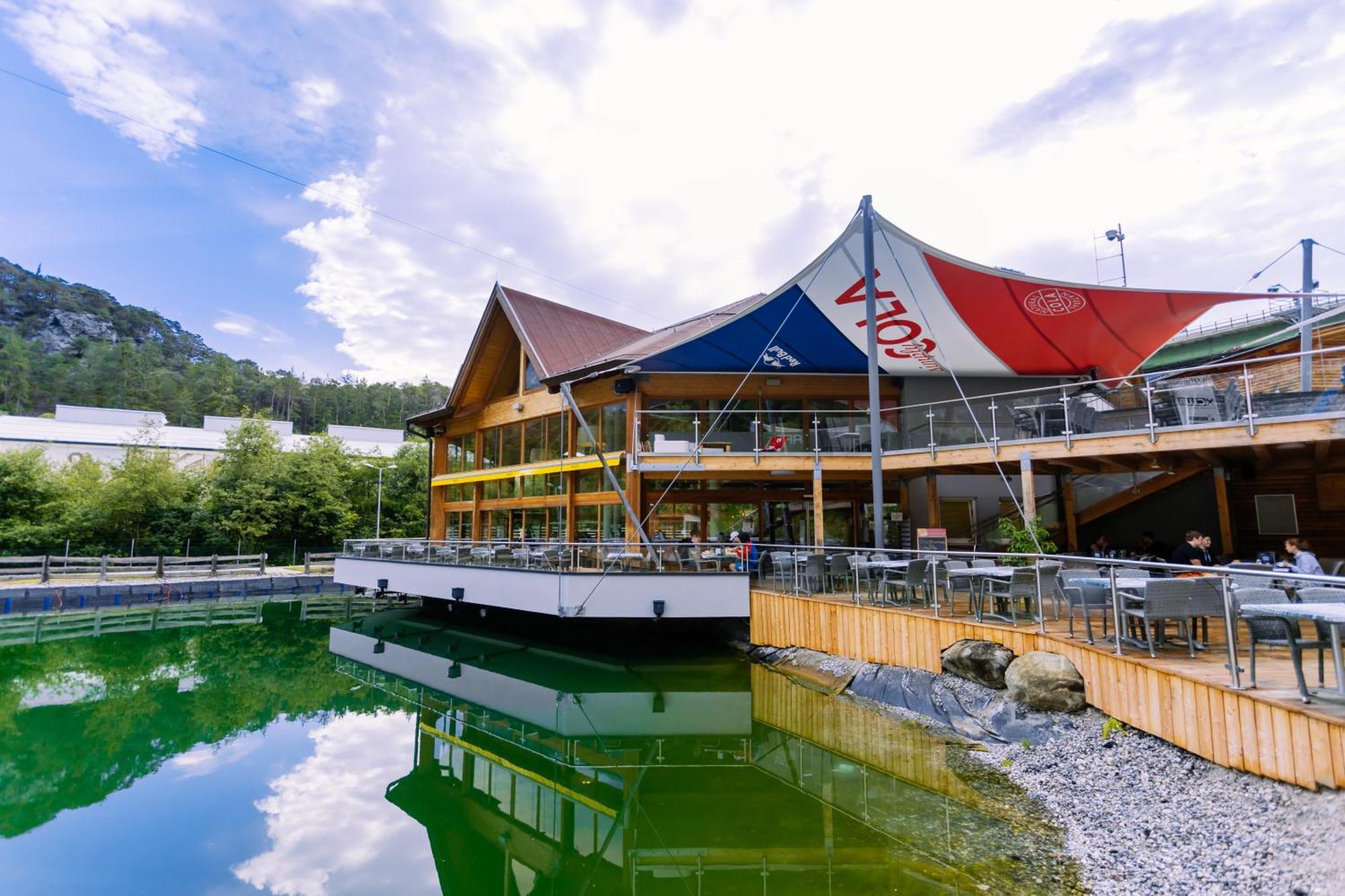 ホテル Area 47 - Tirol エッツタール・バーンホフ エクステリア 写真