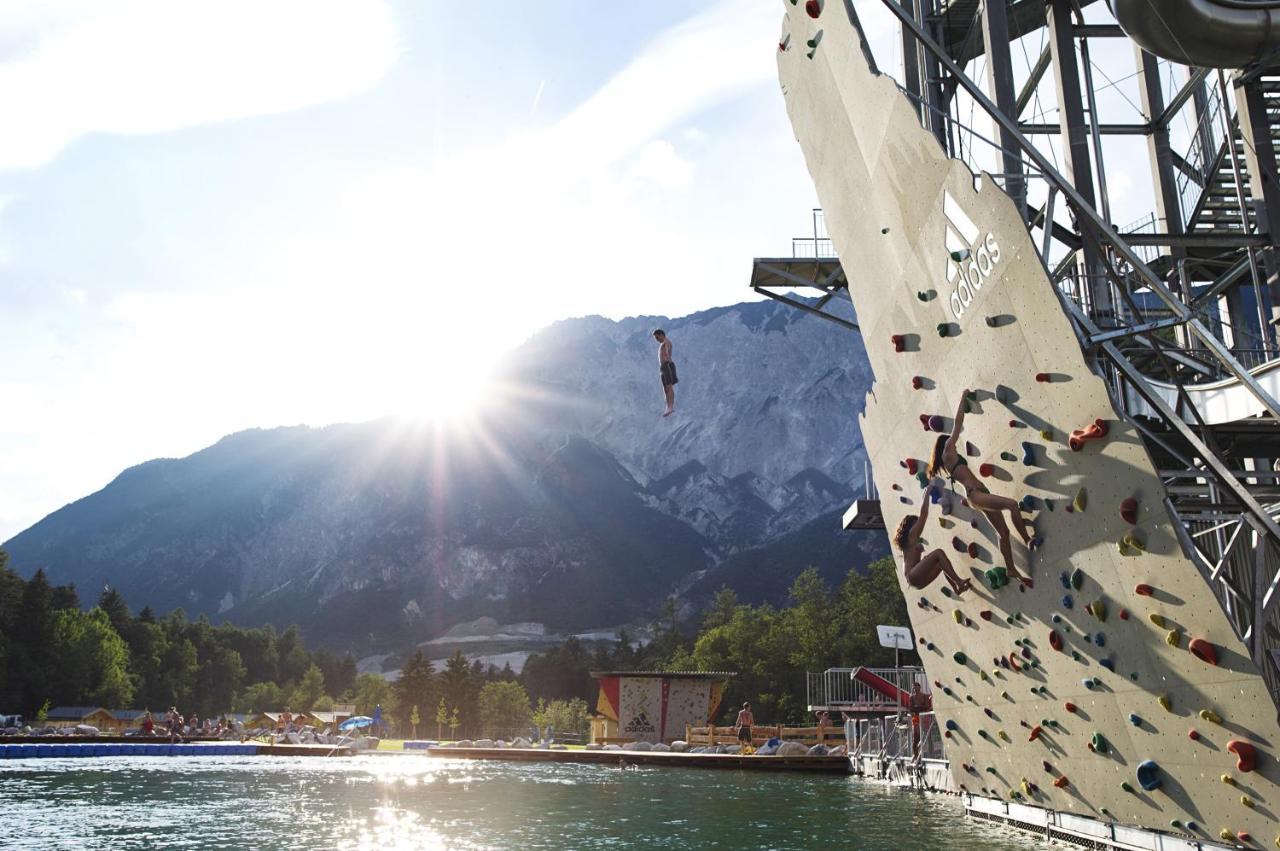 ホテル Area 47 - Tirol エッツタール・バーンホフ エクステリア 写真