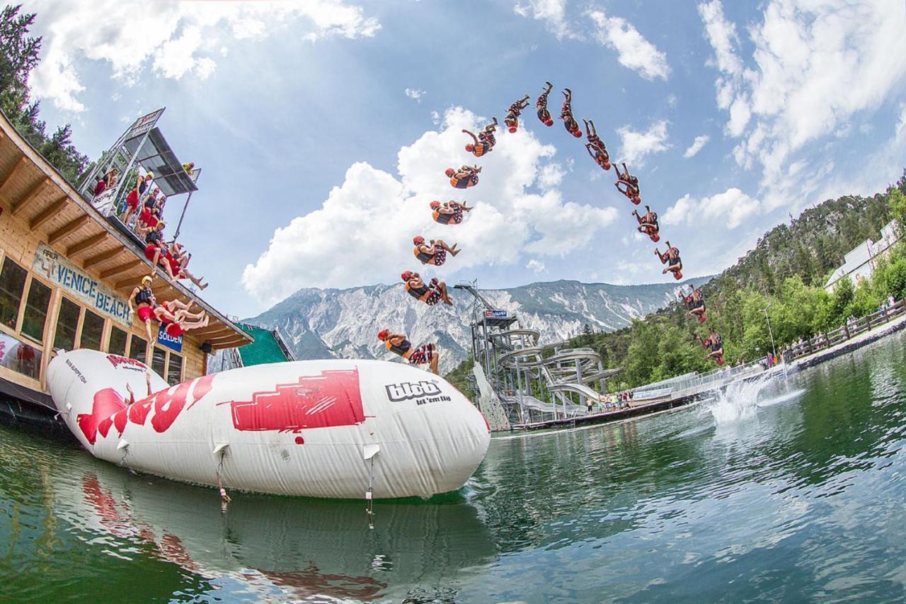 ホテル Area 47 - Tirol エッツタール・バーンホフ エクステリア 写真