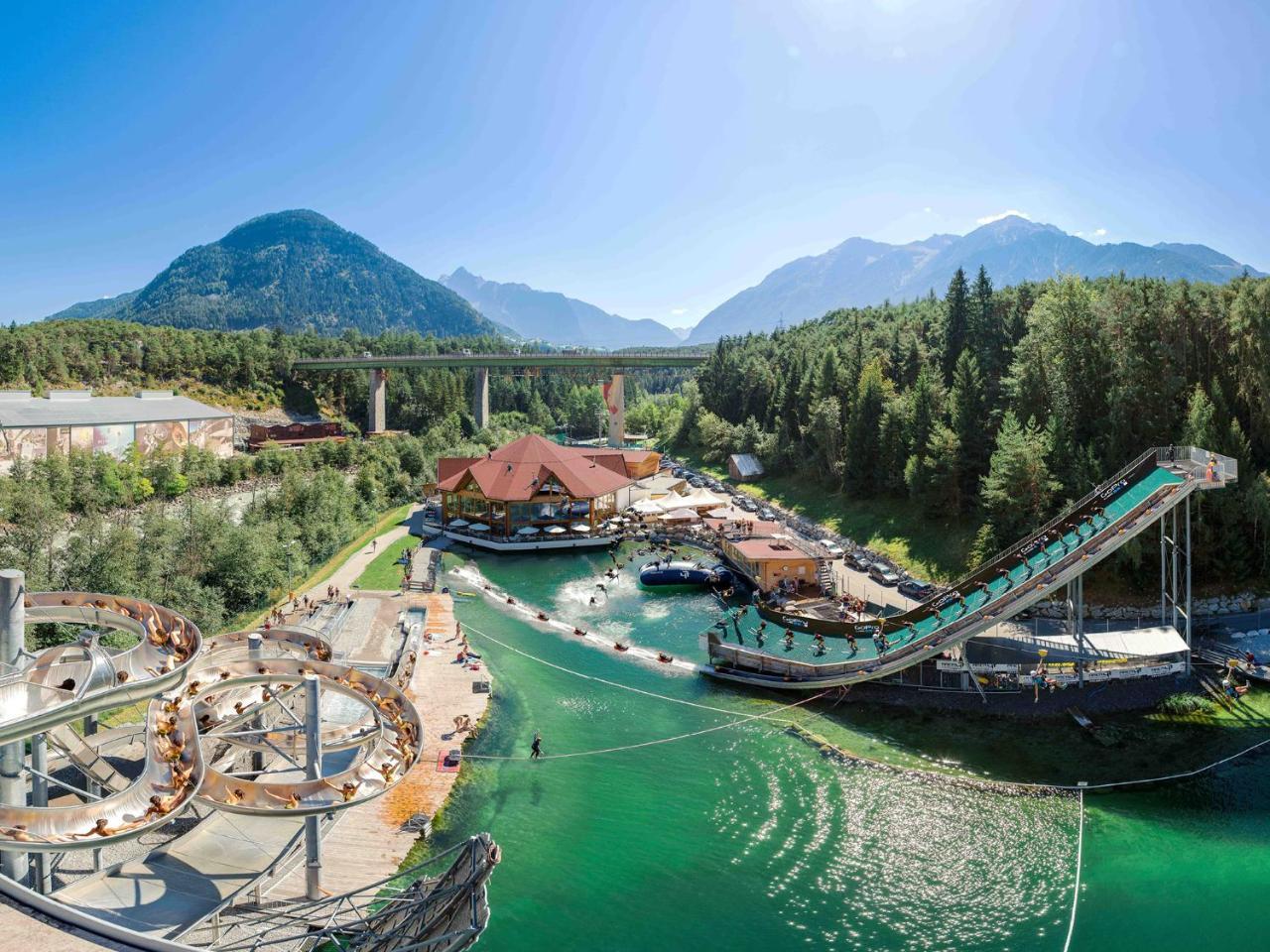 ホテル Area 47 - Tirol エッツタール・バーンホフ エクステリア 写真